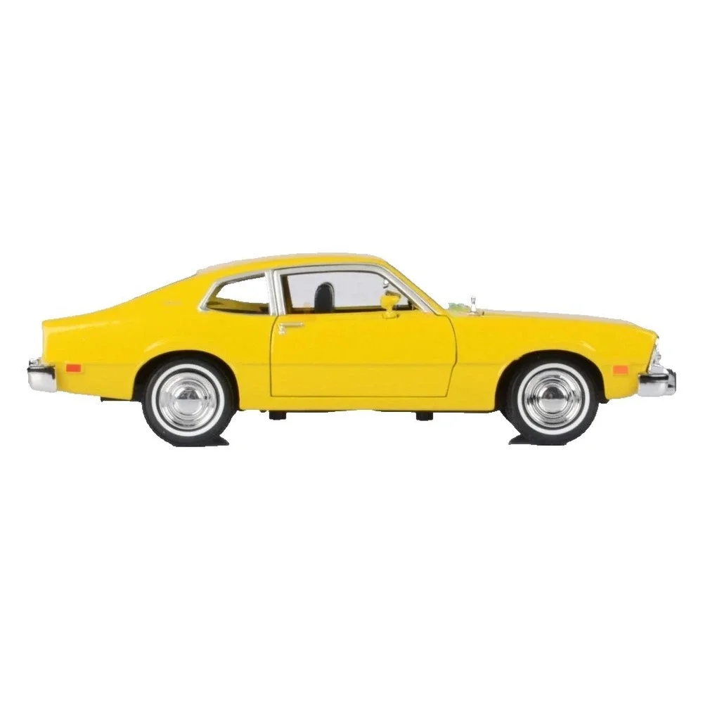 1974 FORD‎ MAVERICK YELLOW 1/24 DIECAST MODEL CAR BY MOTORMAX 73326